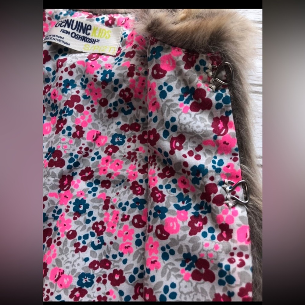 Osh Kosh 2T Faux Fur Vest - Picture 4 of 8